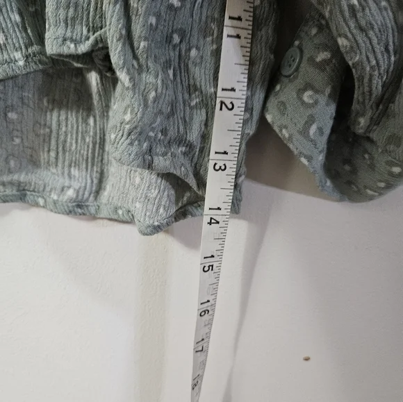 Hippie Rose button down cheetah print blouse! - Picture 5 of 5